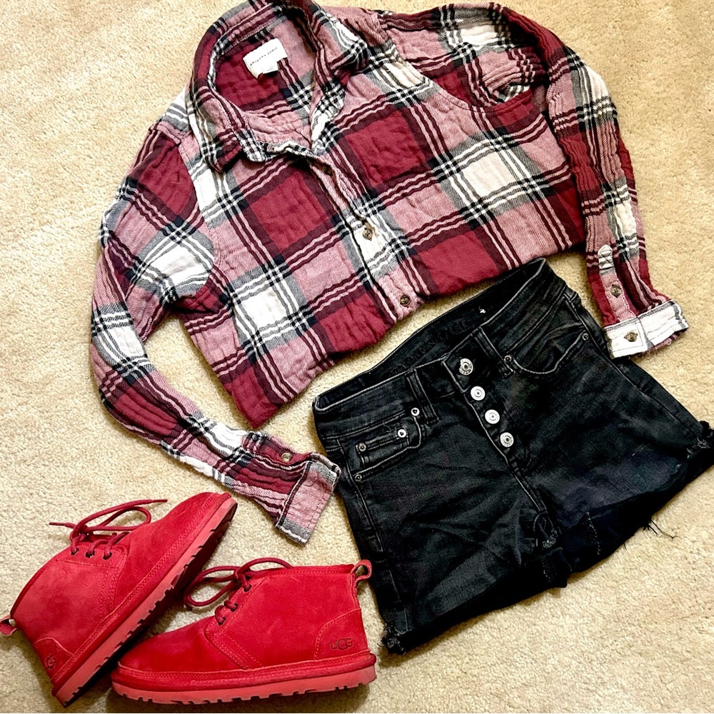 High-waisted Black Jean Shorts